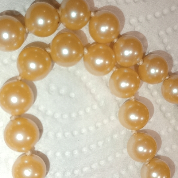 Vintage Handknotted Pearl Necklace With Sterling Clasp - Picture 2 of 15